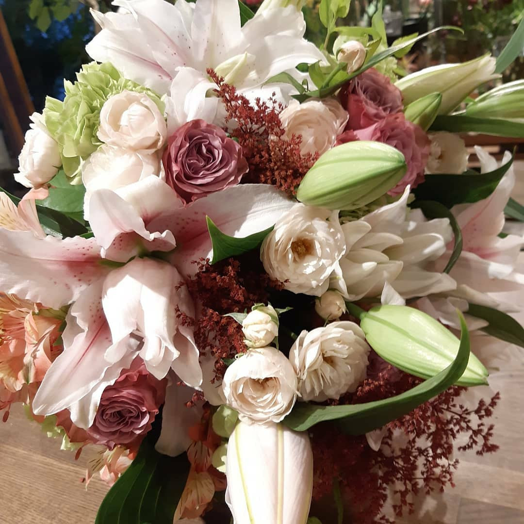 入籍祝いには花を贈るなら旭区の花屋 結いはなで 花屋を大阪で運営している人気生花店 結いはなが運営しているブログです