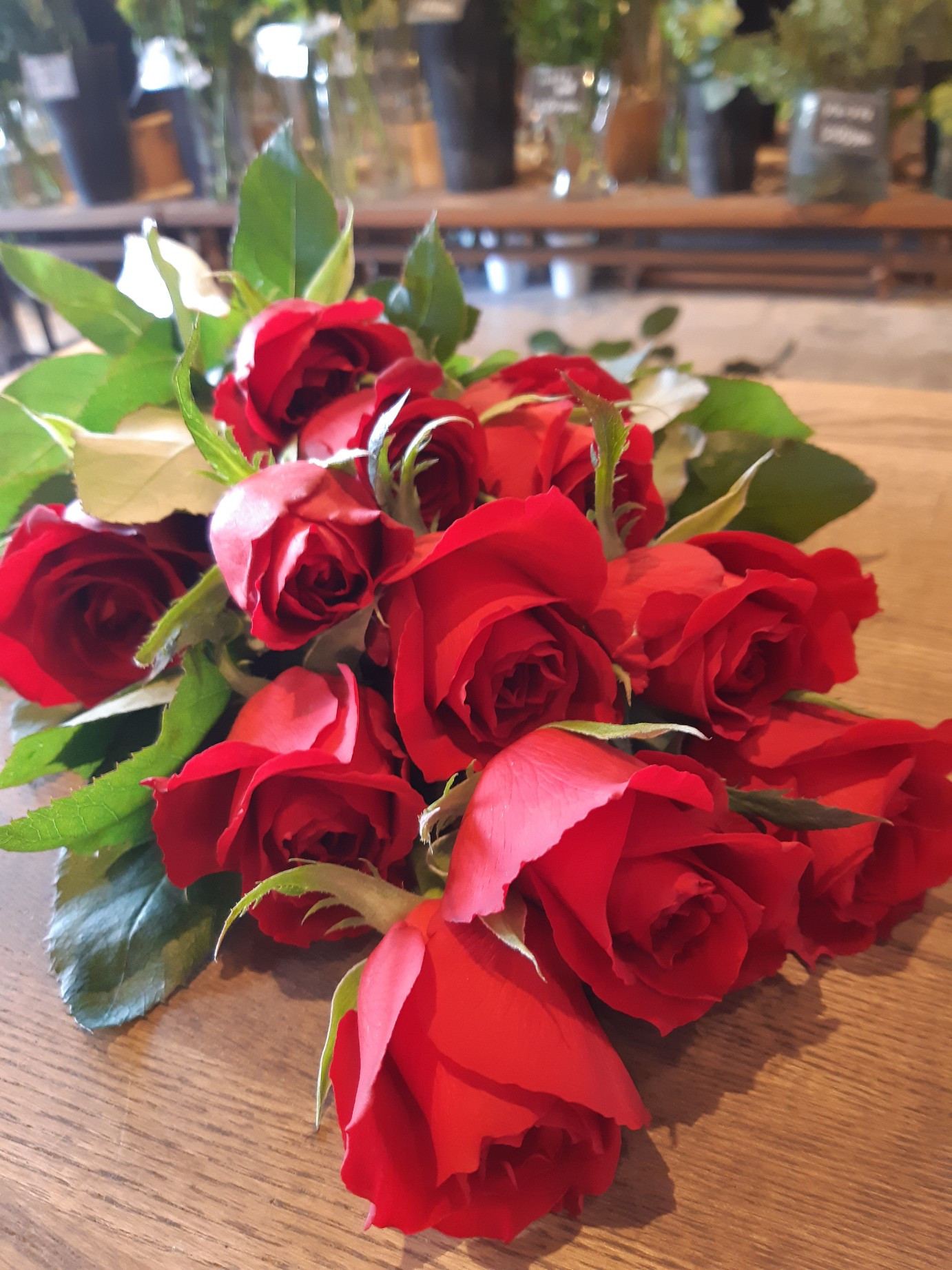 プロポーズに赤バラを頼むなら大阪市旭区にある花屋｜結いはなで