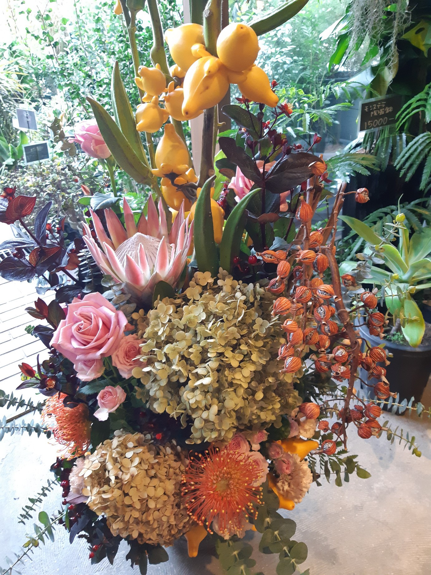 歯医者さんの開院御祝の花を贈るなら大阪の旭区にある花屋｜結いはなで