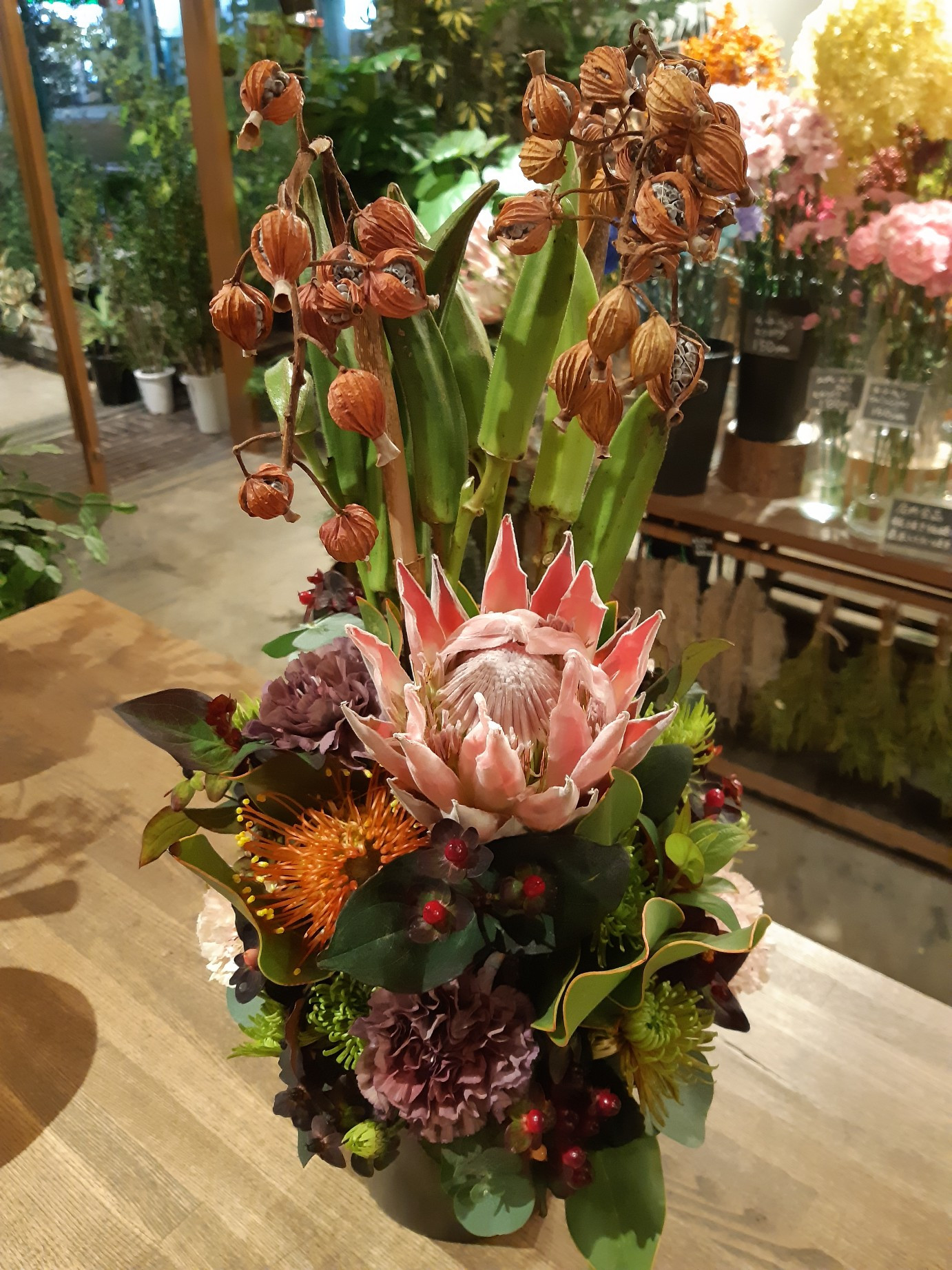 LIVE BARの開店に花を贈るなら大阪の旭区にある花屋｜結いはなで