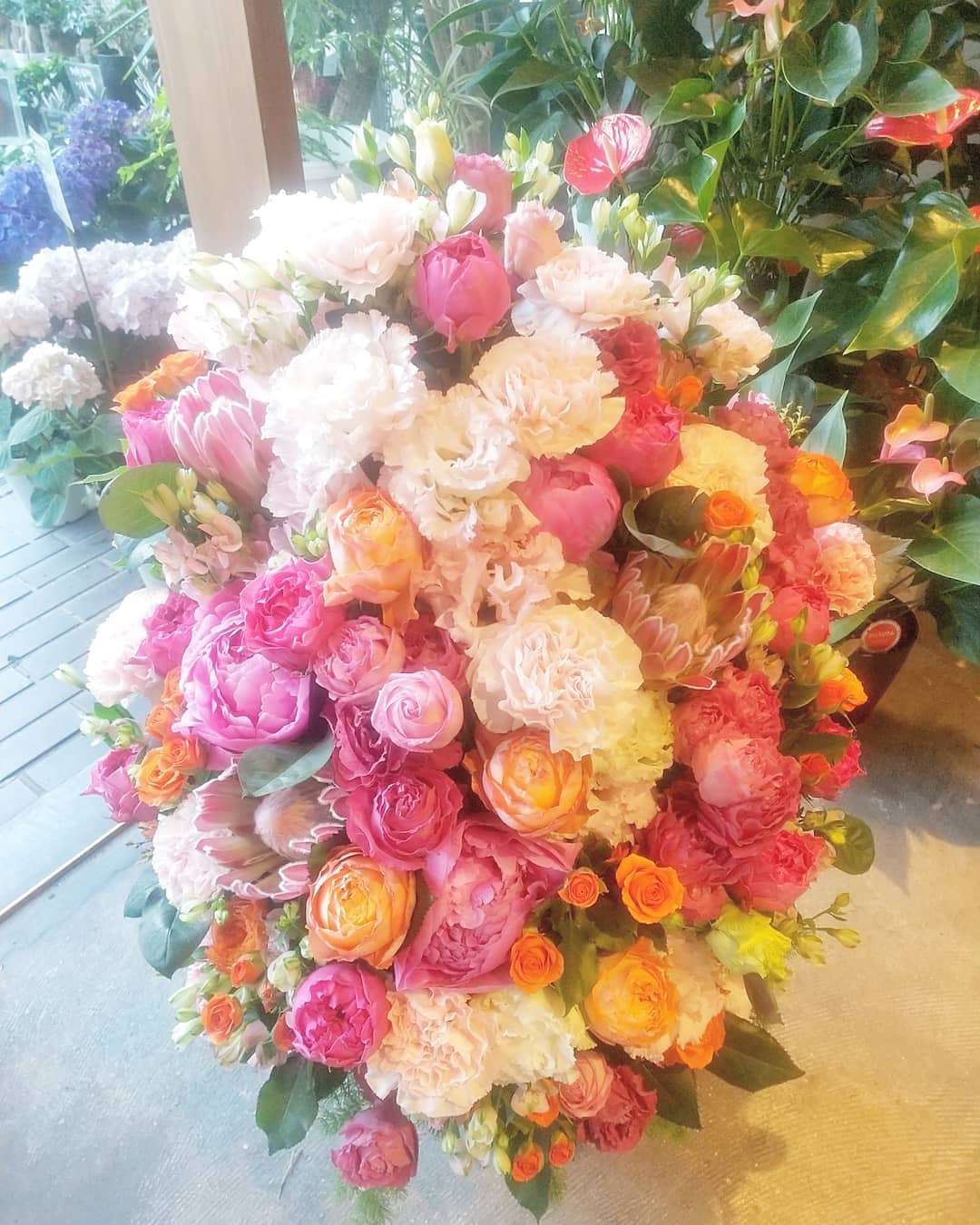 カレー屋さんの開店のお花を頼むなら大阪の旭区にある花屋_結いはなで