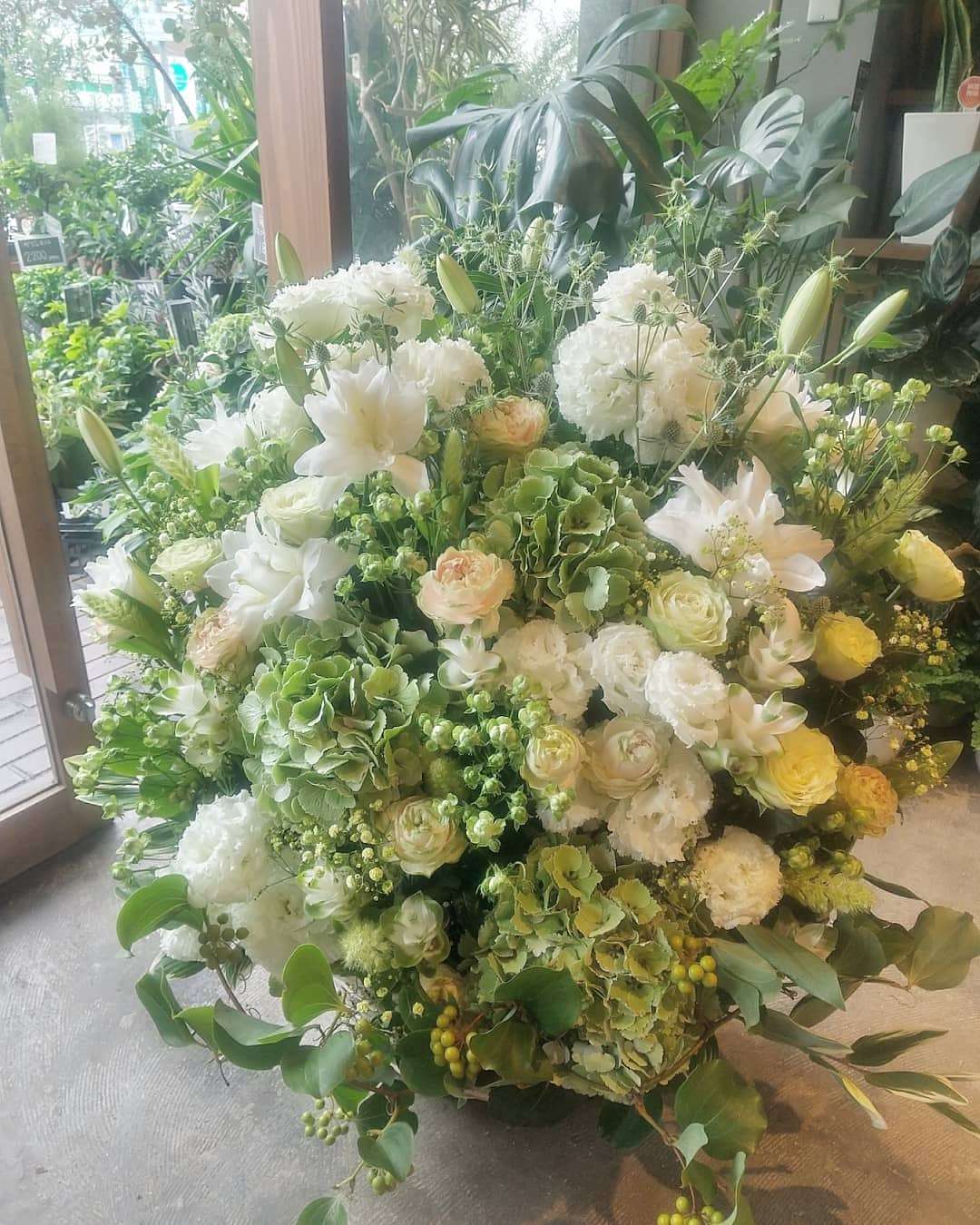 結婚記念日に花を贈るなら大阪の旭区にある花屋_結いはなで