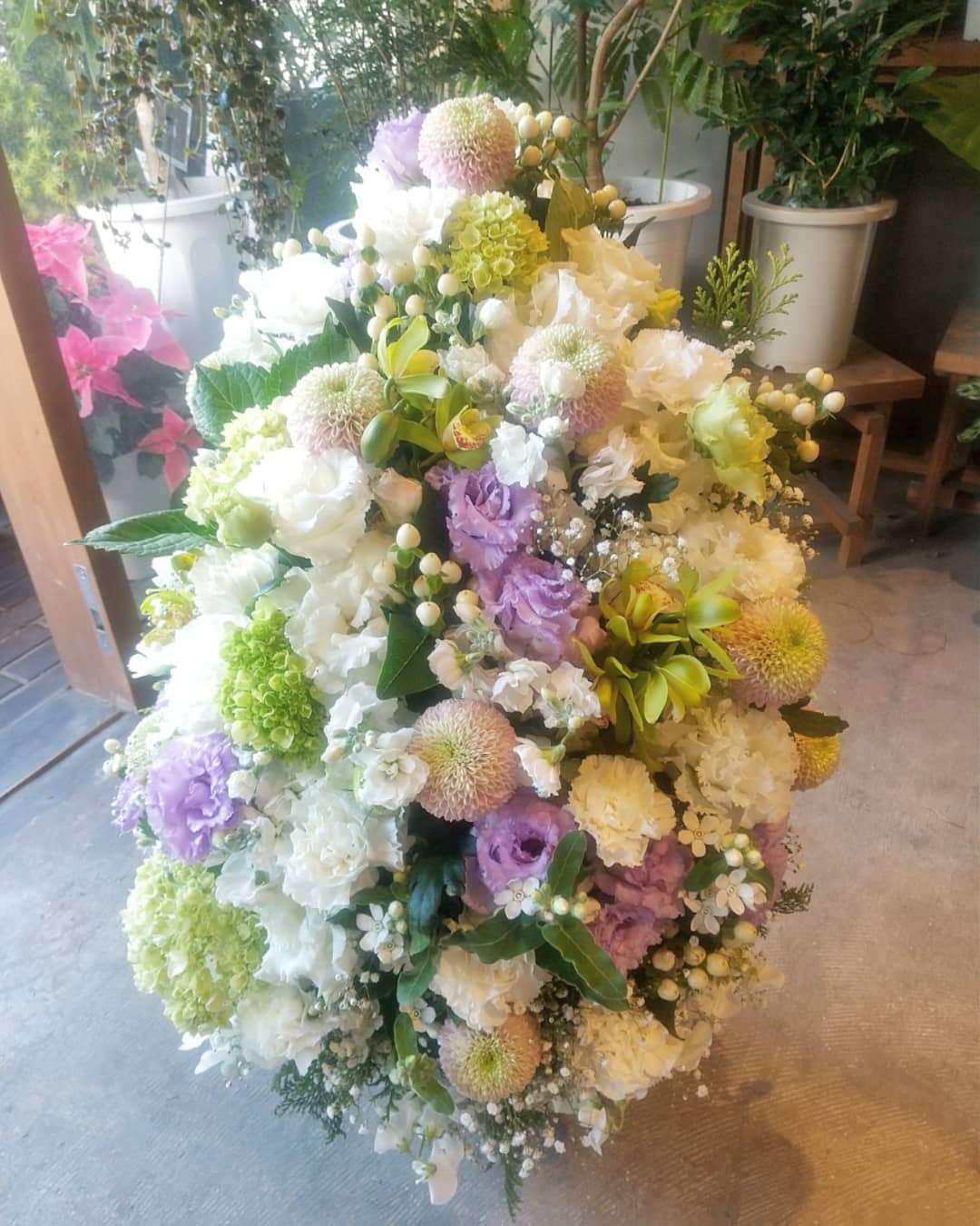 御供のアレンジメントを贈るなら大阪の旭区にある花屋｜結いはなで